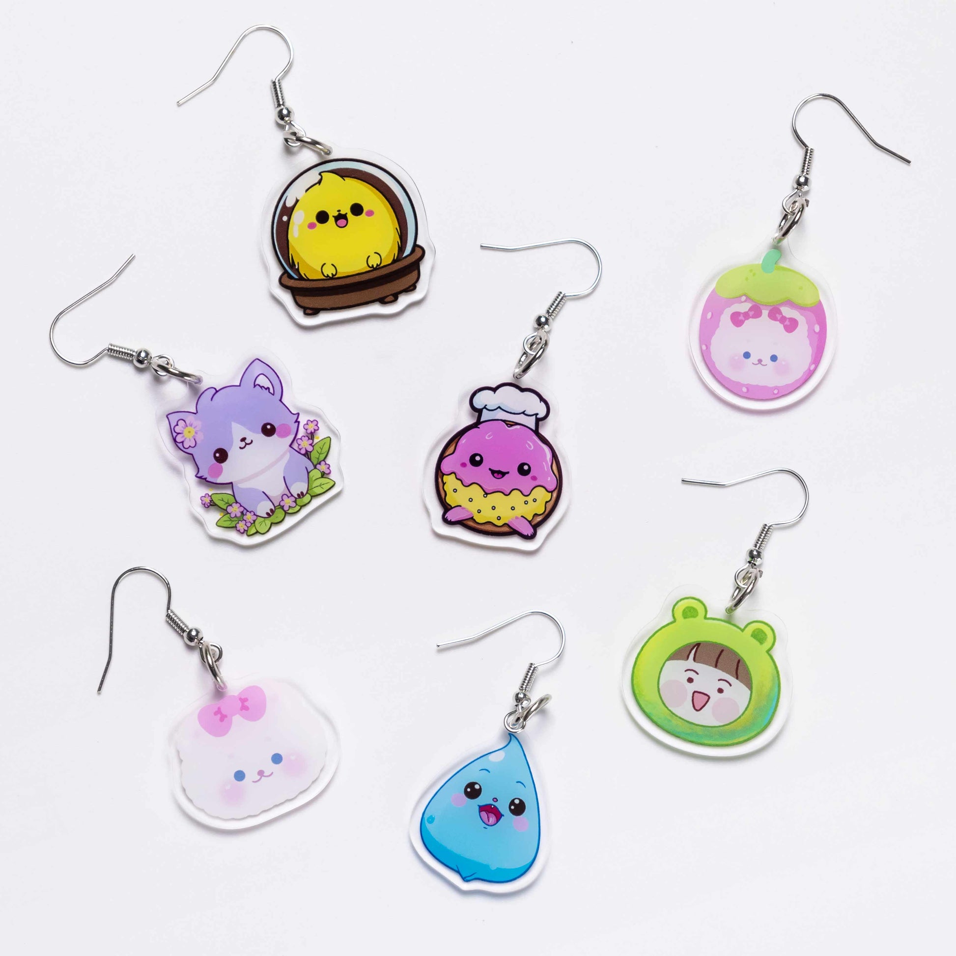 Custom acrylic earrings supplier with lightweight materials and personalized designs